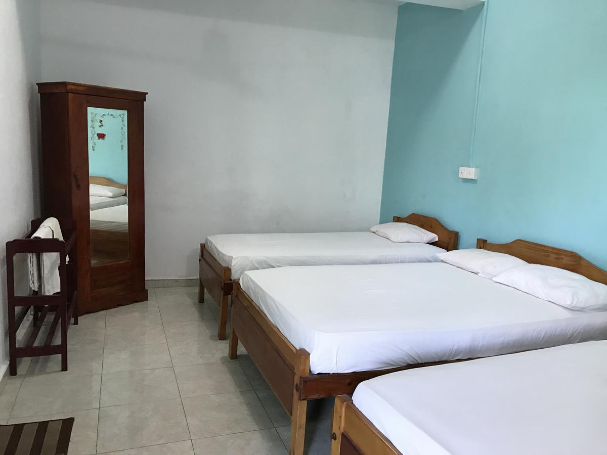 Gnaanams Hotel And Restaurant Jaffna Exterior foto